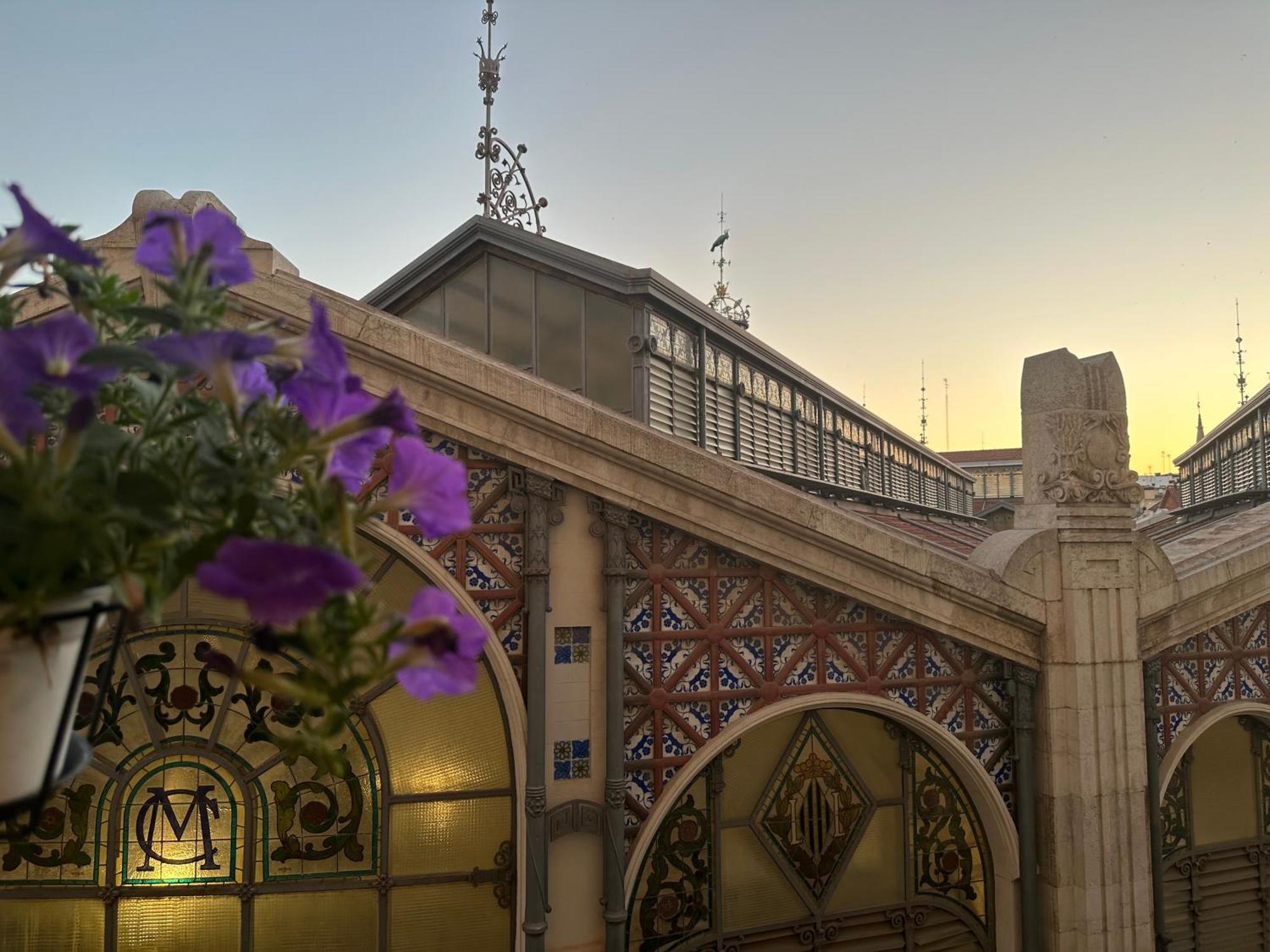 Mirador 2 Del Mercado Central - Habitacion Con Bano Privado En El Centro De La Ciudad Vella Валенсия Экстерьер фото
