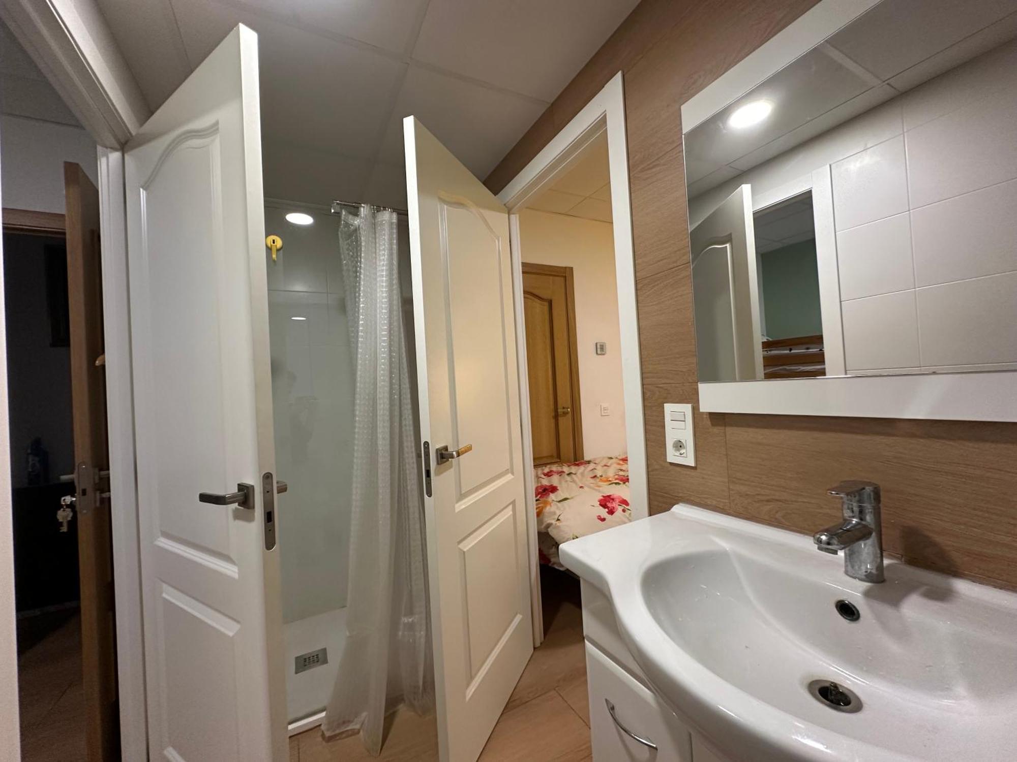 Mirador 2 Del Mercado Central - Habitacion Con Bano Privado En El Centro De La Ciudad Vella Валенсия Экстерьер фото