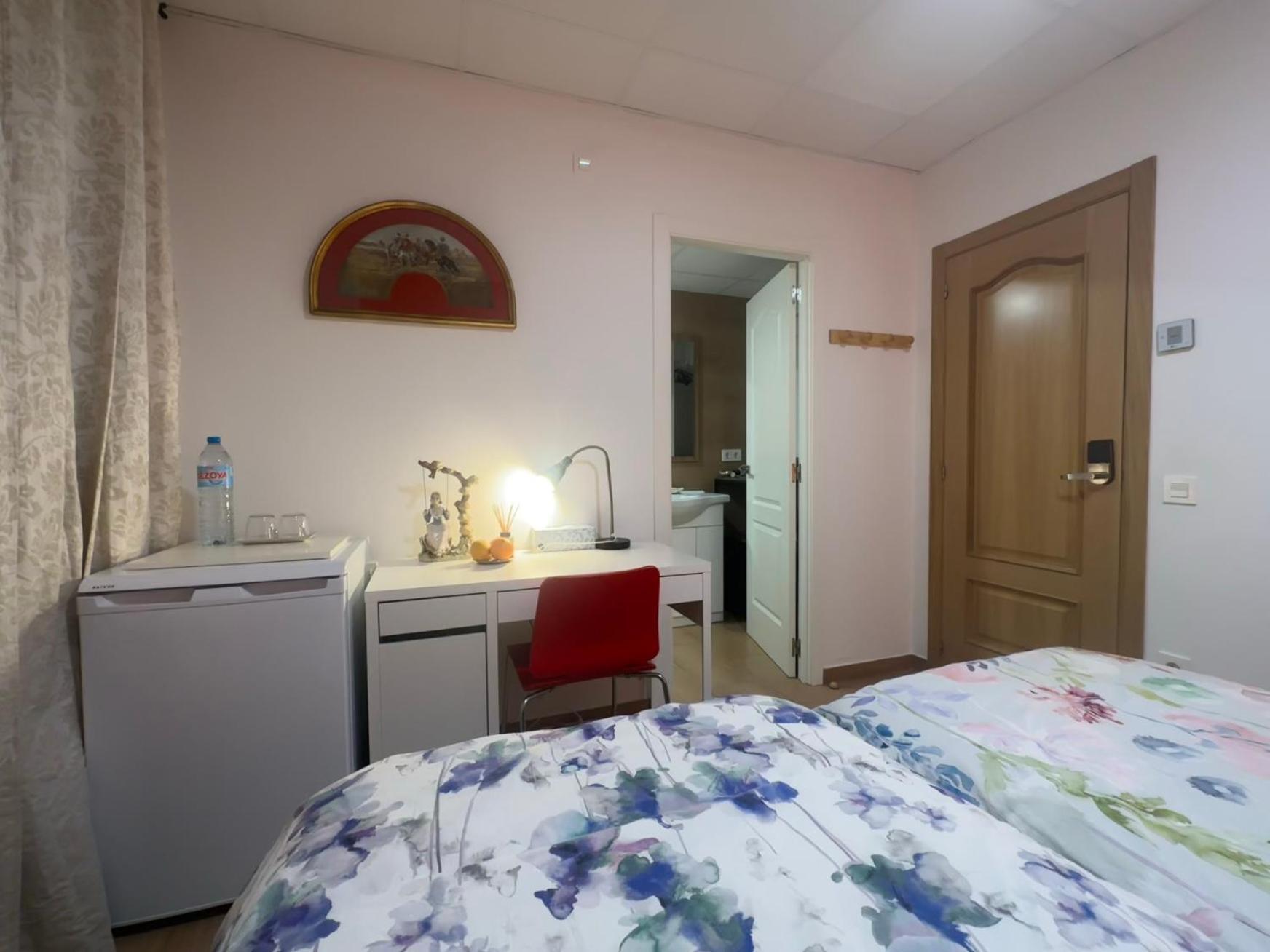 Mirador 2 Del Mercado Central - Habitacion Con Bano Privado En El Centro De La Ciudad Vella Валенсия Экстерьер фото