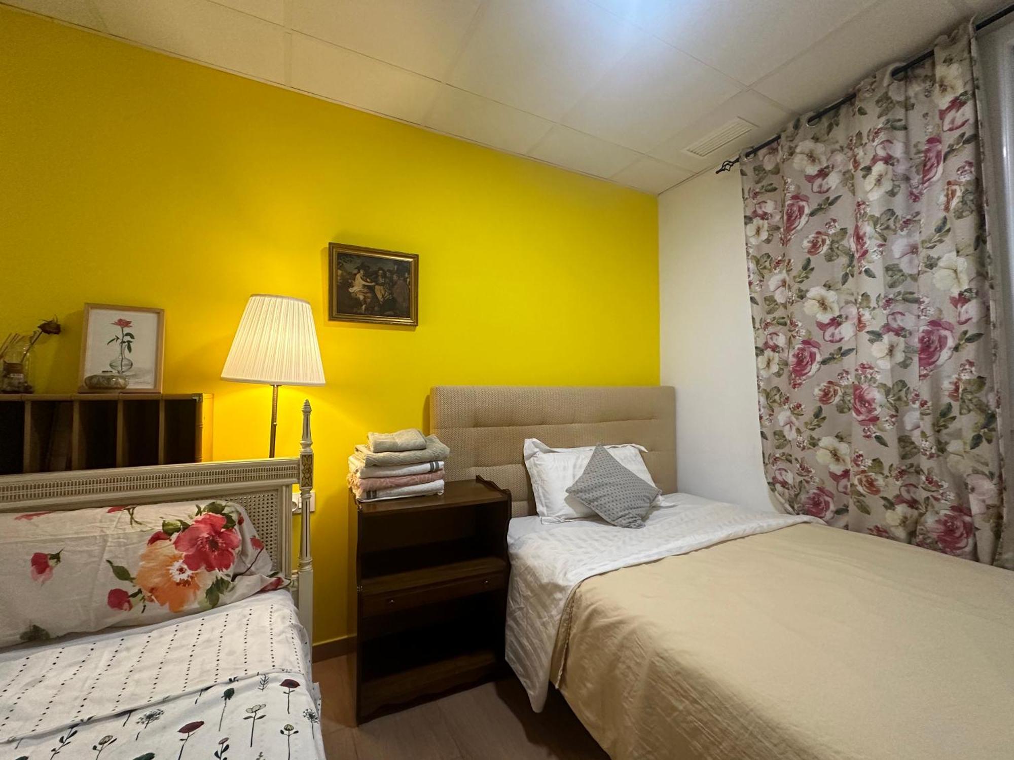 Mirador 2 Del Mercado Central - Habitacion Con Bano Privado En El Centro De La Ciudad Vella Валенсия Экстерьер фото