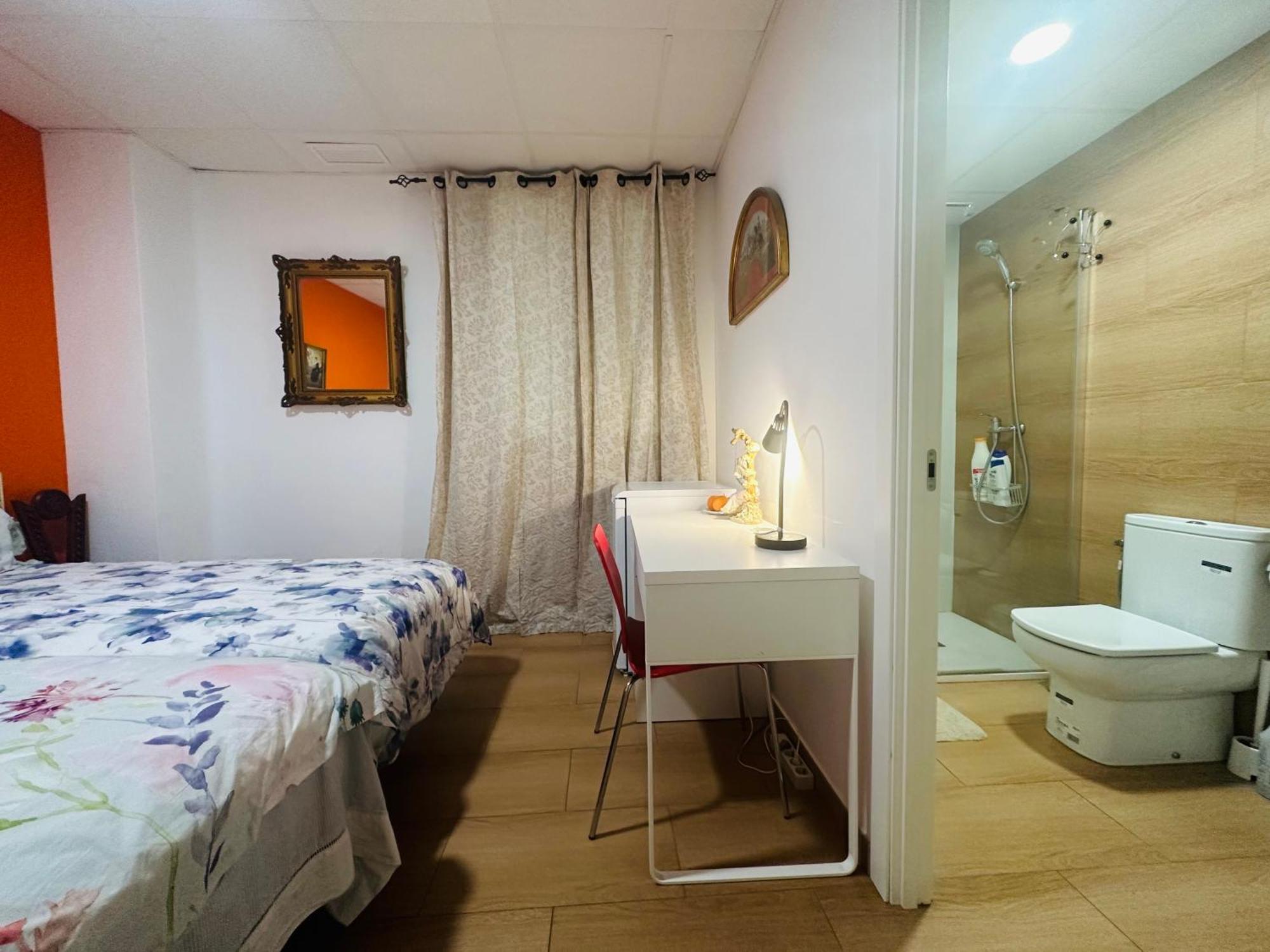 Mirador 2 Del Mercado Central - Habitacion Con Bano Privado En El Centro De La Ciudad Vella Валенсия Экстерьер фото